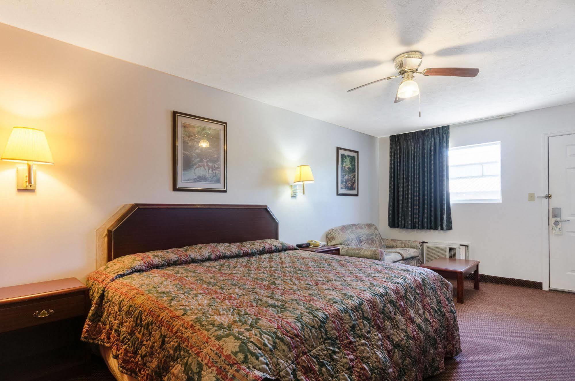 Deerfield Inn Parsons Εξωτερικό φωτογραφία